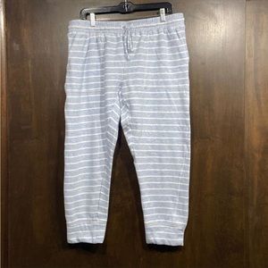 Vineyard vines Capri joggers large